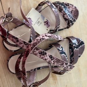 Pair of beautiful sandals Siza7